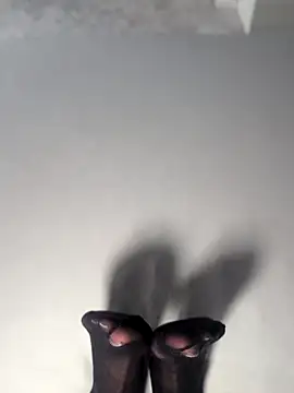 Snapshot of GangBangKitty chatting on 18, 4, 2026 GangBangKitty online show from 18, 4, 2026