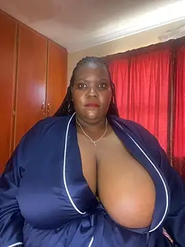 Snapshot of Michyboldy chatting on 13, 11, 2025 Michyboldy online show from 13, 11, 2025