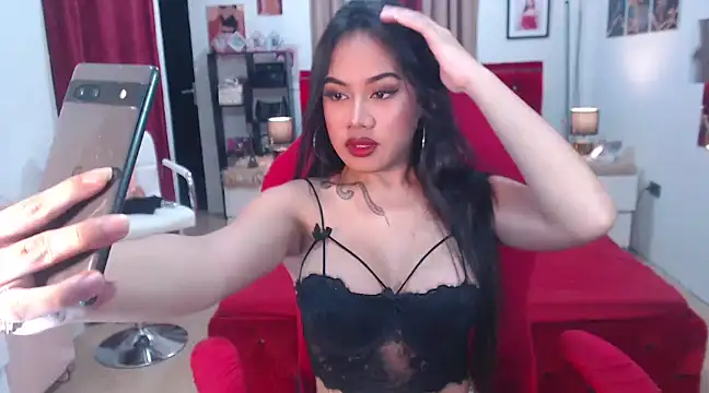 FrancineGarcia online show from 12, 12, 2024