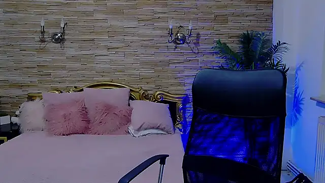 PlayfulElla online show from 18, 12, 2024