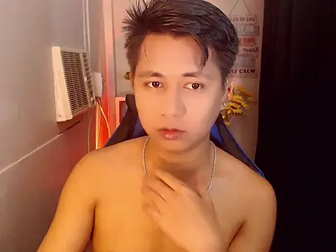 Snapshot of khael_moreno chatting on 11, 11, 2025 khael moreno online show from 11, 11, 2025