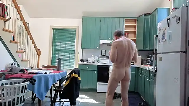 Snapshot of CDforU chatting on 8, 9, 2025 CDforU online show from 8, 9, 2025