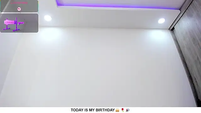 Snapshot of karlyn_angels chatting on 16, 4, 2026 karlyn angels online show from 16, 4, 2026