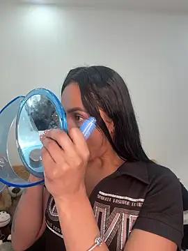 Snapshot of karlyn_angels chatting on 17, 4, 2026 karlyn angels online show from 17, 4, 2026