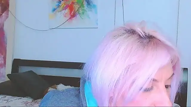 HoneyLara online show from 24, 2, 2025