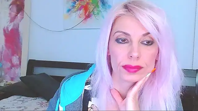 HoneyLara online show from 28, 2, 2025