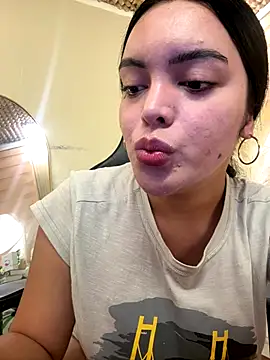 Snapshot of HotstuffCherrySummer chatting on 21, 11, 2025 HotstuffCherrySummer online show from 21, 11, 2025