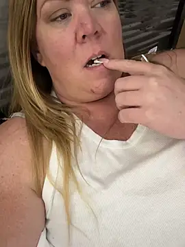 JESS LOVES online show from 13, 3, 2025