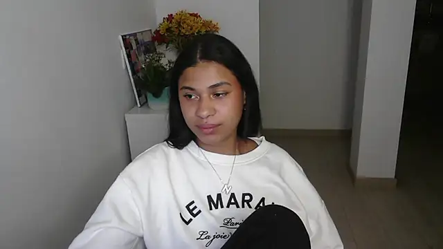 dark enchantress  online show from 16, 1, 2025