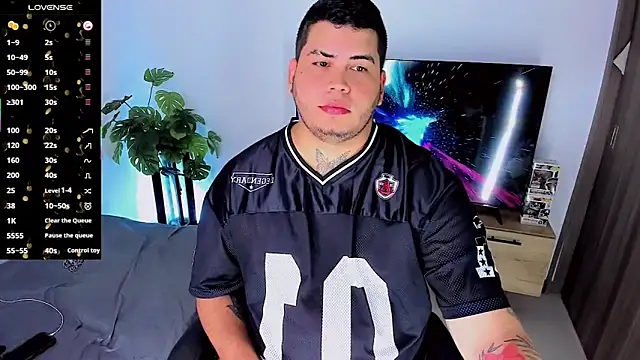 Snapshot of Thomas_chubbyxhot chatting on 23, 4, 2026 Thomas chubbyxhot online show from 23, 4, 2026