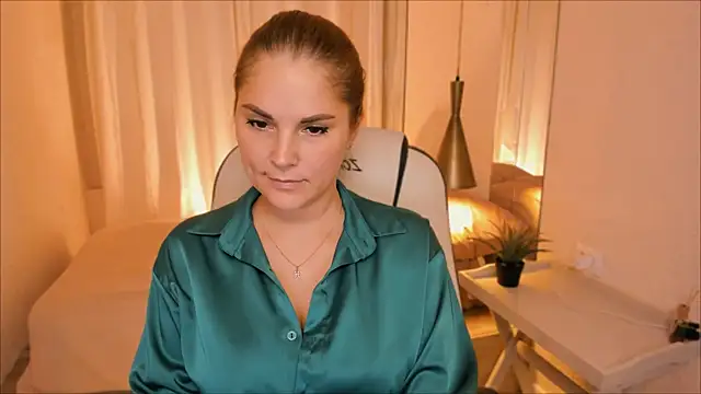 Ellis Foxy online show from 13, 12, 2024