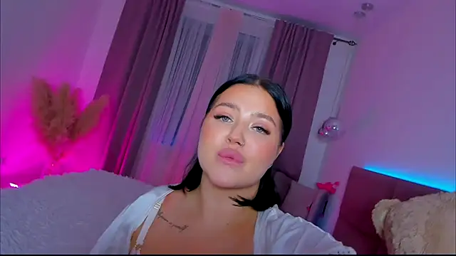 KylieLips online show from 18, 9, 2025