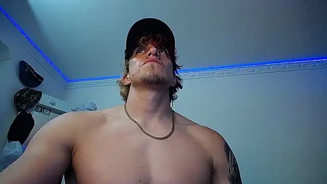 Snapshot of strongboy_ chatting on 13, 3, 2025 strongboy online show from 13, 3, 2025