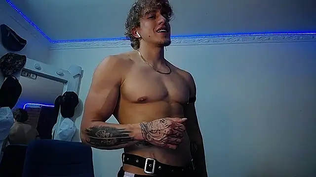 Snapshot of strongboy_ chatting on 17, 3, 2025 strongboy online show from 17, 3, 2025