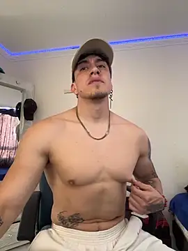 Snapshot of strongboy_ chatting on 12, 2, 2026 strongboy online show from 12, 2, 2026