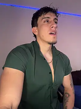 Snapshot of strongboy_ chatting on 13, 2, 2026 strongboy online show from 13, 2, 2026