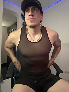 Snapshot of strongboy_ chatting on 26, 2, 2026 strongboy online show from 26, 2, 2026