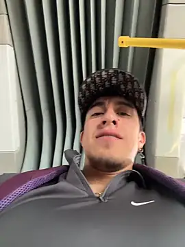 Snapshot of strongboy_ chatting on 6, 3, 2026 strongboy online show from 6, 3, 2026