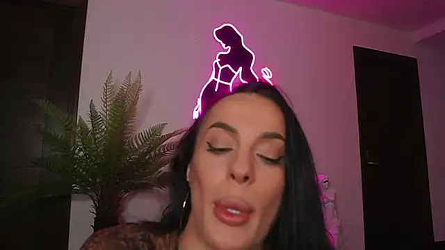 Snapshot of Katyerave chatting on 22, 4, 2026 Katyerave online show from 22, 4, 2026