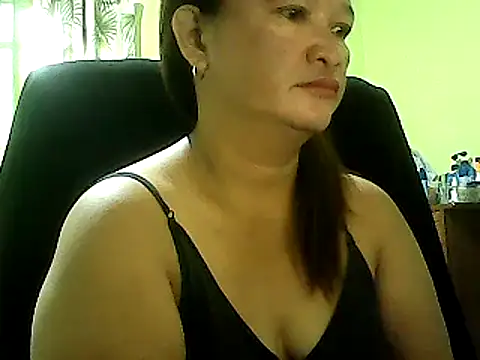 Snapshot of hott_scarlett chatting on 17, 2, 2025 hott scarlett online show from 17, 2, 2025