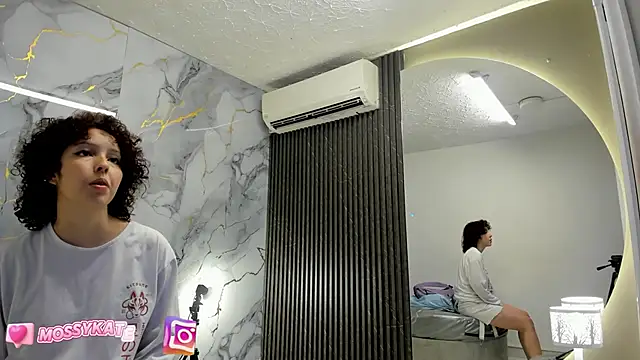 Katemoss70 online show from 27, 1, 2025