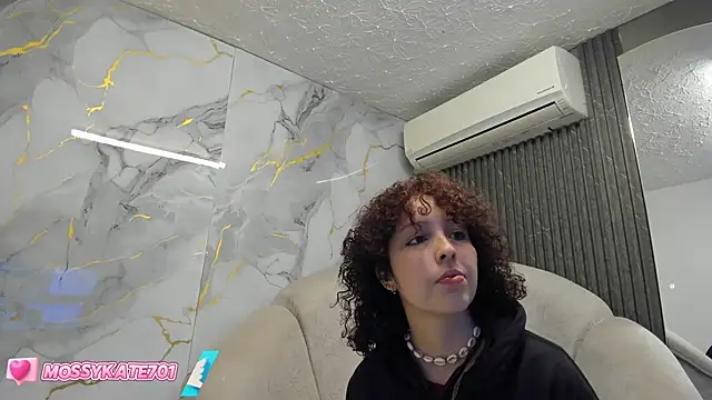 Katemoss70 online show from 16, 2, 2025