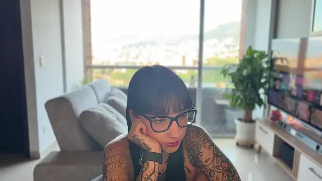 xisisxx online show from 27, 10, 2025