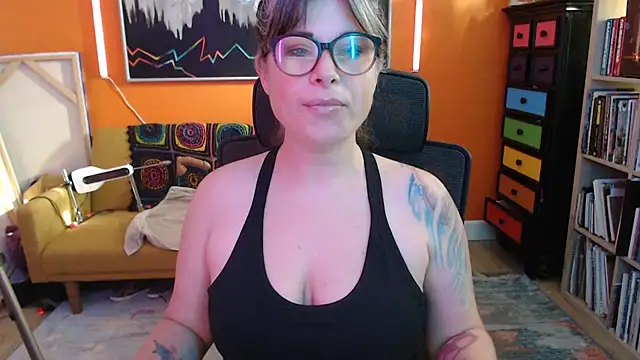 TheLenaAdams online show from 15, 10, 2025