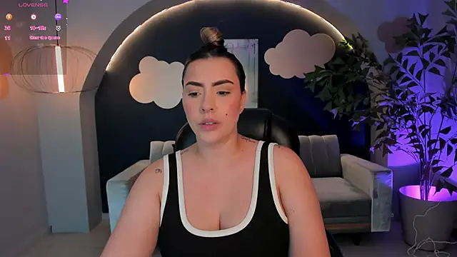 MartinnaBonnet online show from 5, 12, 2024