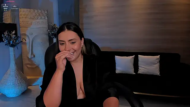 MartinnaBonnet online show from 1, 2, 2025