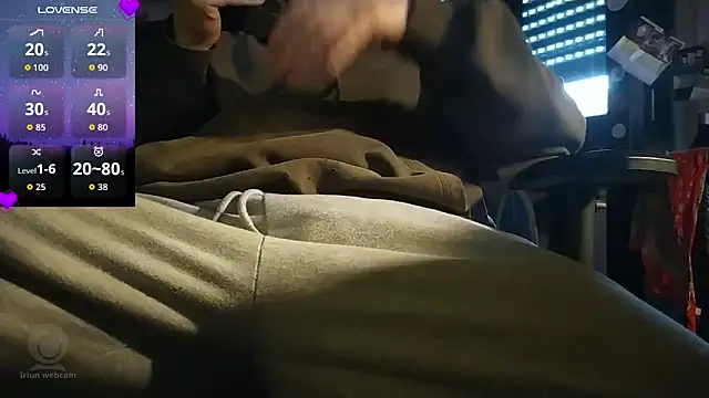 Purple Flamingo online show from 25, 11, 2025