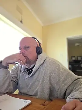 Snapshot of DaddyCumBumZA chatting on 15, 6, 2026 DaddyCumBumZA online show from 15, 6, 2026