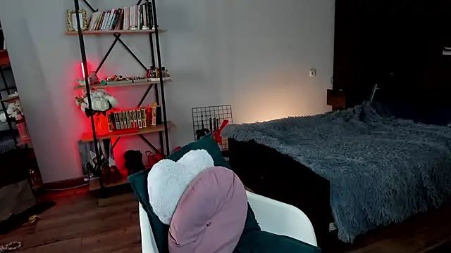 Aleksa Foxy online show from 8, 3, 2025