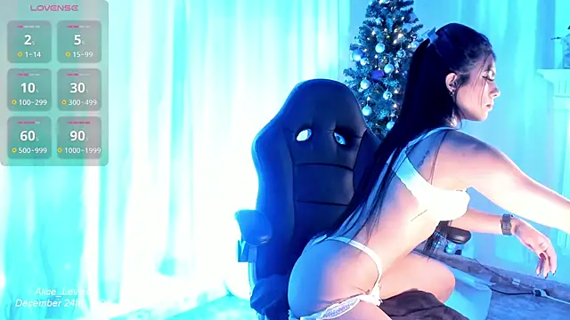 Snapshot of Alicee_Levine chatting on 26, 12, 2024 Alicee Levine online show from 26, 12, 2024