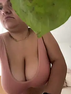 Snapshot of conhy_lehee chatting on 21, 2, 2025 conhy lehee online show from 21, 2, 2025