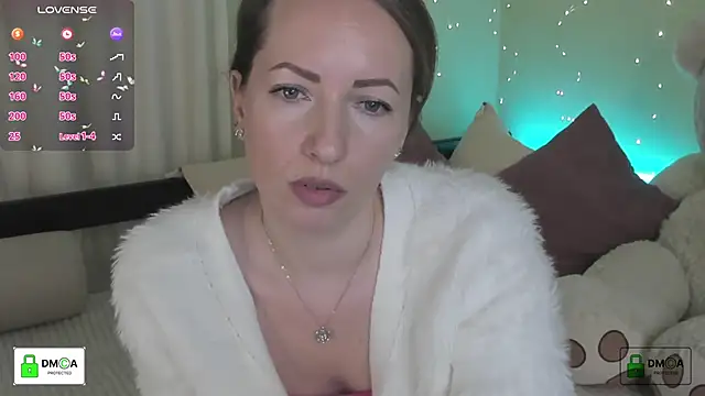 Snapshot of Queenymel chatting on 14, 2, 2026 Queenymel online show from 14, 2, 2026