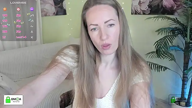 Snapshot of Queenymel chatting on 28, 2, 2026 Queenymel online show from 28, 2, 2026