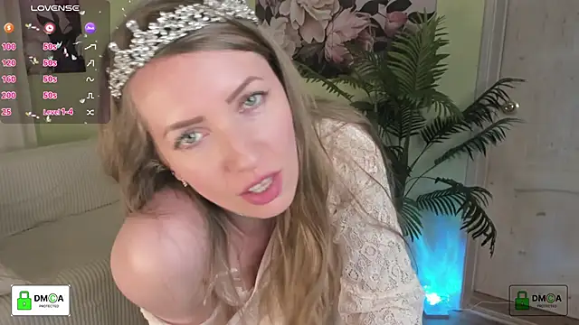 Snapshot of Queenymel chatting on 15, 4, 2026 Queenymel online show from 15, 4, 2026