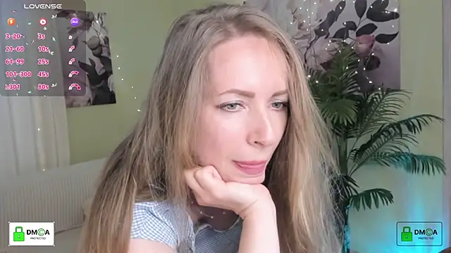 Snapshot of Queenymel chatting on 28, 5, 2026 Queenymel online show from 28, 5, 2026