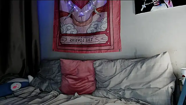 Snapshot of Alien_Bella chatting on 27, 4, 2026 Alien Bella online show from 27, 4, 2026