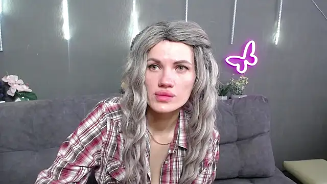 MilaLoona online show from 26, 3, 2026