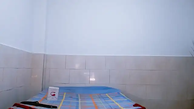 Snapshot of Cocain_Atenea chatting on 5, 4, 2026 Cocain Atenea online show from 5, 4, 2026