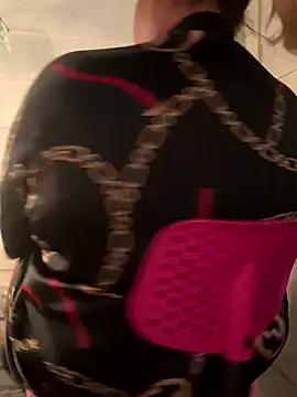 Snapshot of BigFineSelena chatting on 13, 10, 2025 BigFineSelena online show from 13, 10, 2025