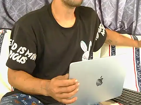 Snapshot of goodick4u28 chatting on 9, 6, 2026 goodick4u28 online show from 9, 6, 2026