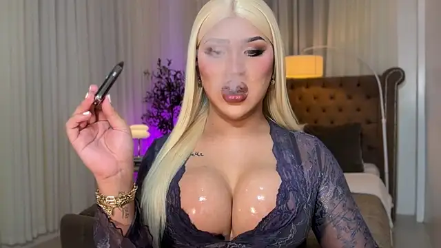 Your Majesty Tyra online show from 30, 10, 2025