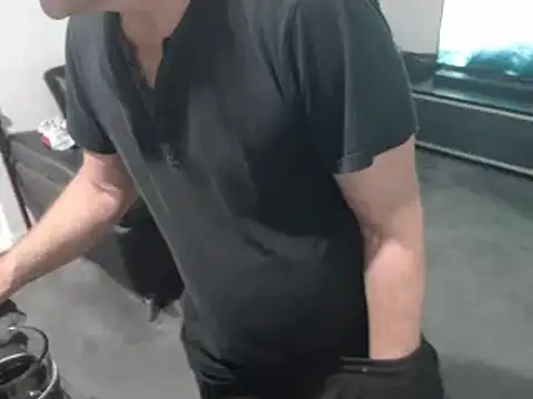 shhhoot73 online show from 5, 11, 2025