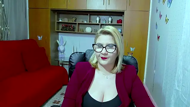 LucilleFenlys online show from 26, 2, 2025