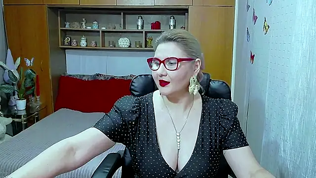 LucilleFenlys online show from 13, 3, 2026