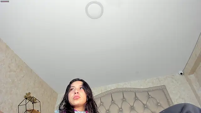 dayra angels online show from 3, 1, 2025