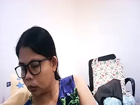 pinay milfxx online show from 17, 12, 2025